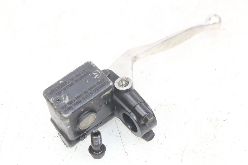 photo de CILINDRO MESTRE DIANTEIRO SYM GTS EFI 125 (2012 - 2016) - Pontos de fixação