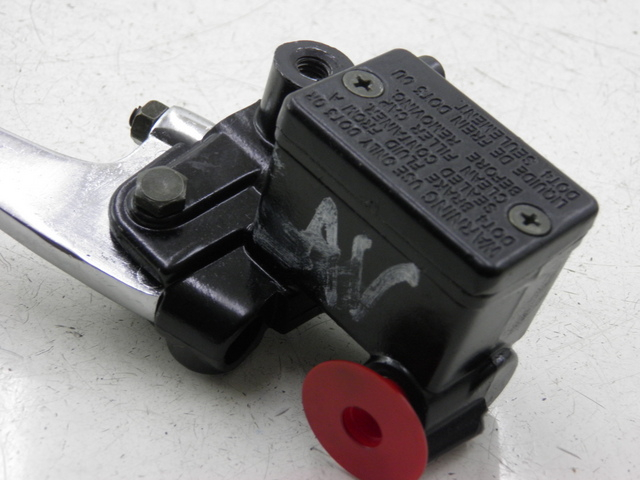 photo de CILINDRO MESTRE DIANTEIRO JM MOTOR S-MAX 125 (2010 - 2014) - Estado da superfície