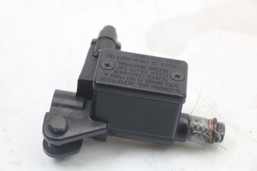 photo de CILINDRO MESTRE DIANTEIRO PEUGEOT KISBEE 2T 50 (2010 - 2017) - Zoom do estado de desgaste