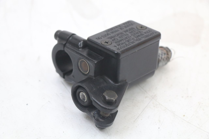 photo de CILINDRO MESTRE DIANTEIRO PEUGEOT KISBEE 2T 50 (2010 - 2017) - Outro ângulo de visão