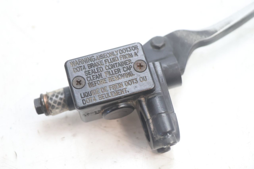 photo de CILINDRO MESTRE DIANTEIRO PEUGEOT KISBEE 2T 50 (2010 - 2017) - Detalhe da peça
