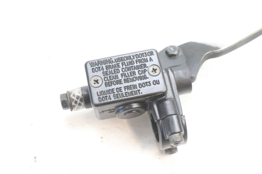 photo de CILINDRO MESTRE DIANTEIRO PEUGEOT KISBEE 2T 50 (2010 - 2017) - Detalhe da peça