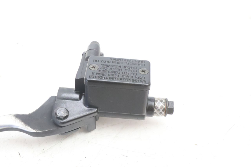 photo de CILINDRO MESTRE DIANTEIRO PEUGEOT KISBEE 2T 50 (2010 - 2017) - Pontos de fixação