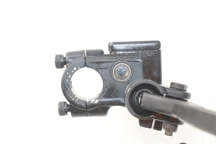 photo de CILINDRO MESTRE DIANTEIRO PEUGEOT KISBEE 4T 50 (2010 - 2017) - Detalhe da peça