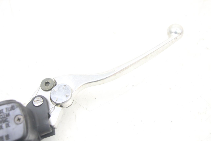 photo de CILINDRO MESTRE DIANTEIRO KYMCO XCITING 500 (2007 - 2010) - Pontos de fixação