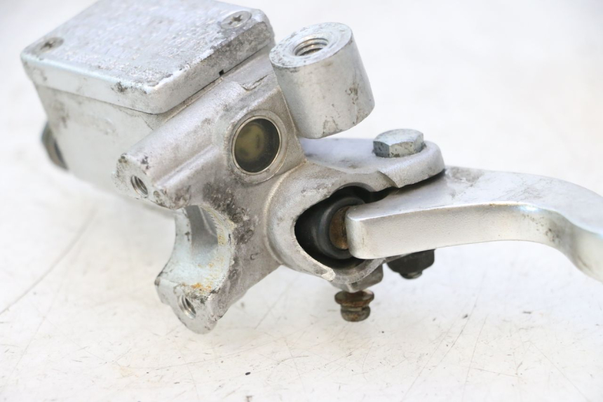 photo de CILINDRO MESTRE DIANTEIRO KYMCO LIKE 125 (2009 - 2016) - Pontos de fixação