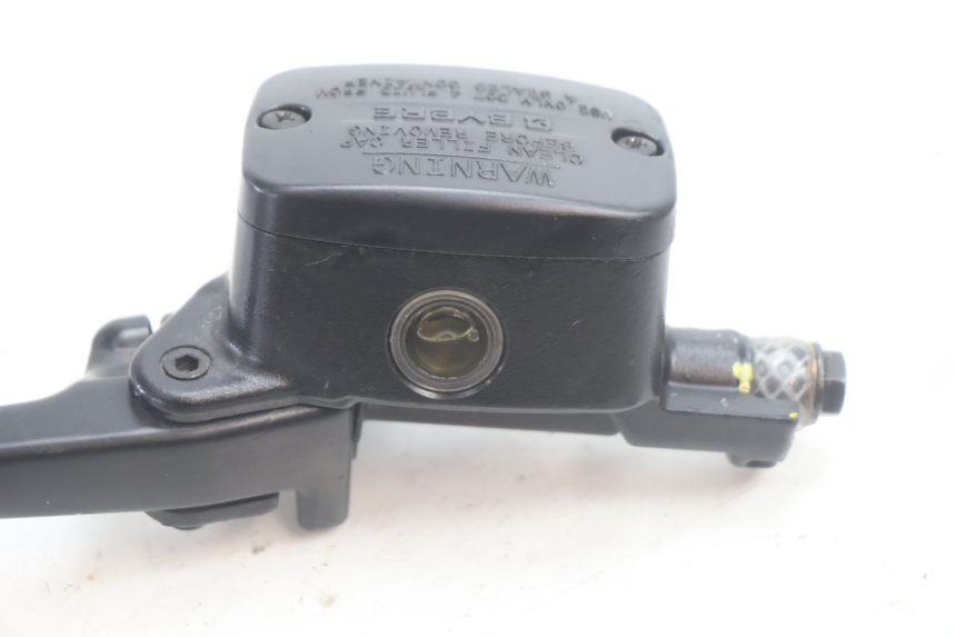 photo de CILINDRO MESTRE DIANTEIRO PIAGGIO MP3 HPE 530 (2022 - 2026) - Pontos de fixação
