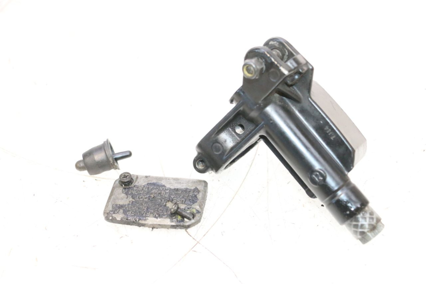 photo de CILINDRO MESTRE DIANTEIRO PIAGGIO MP3 RL 250 (2006 - 2010) - Pontos de fixação