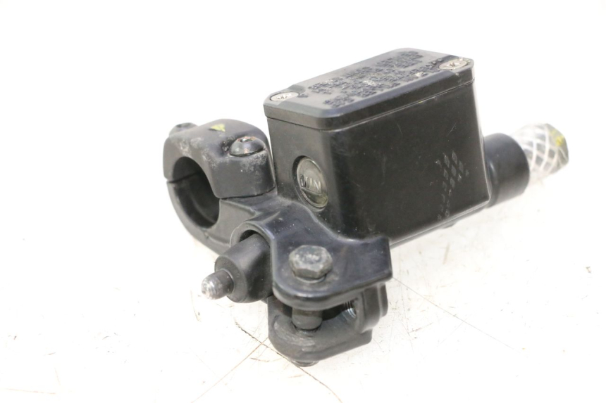 photo de CILINDRO MESTRE DIANTEIRO PIAGGIO MP3 125 (2006 - 2014) - Zoom do estado de desgaste