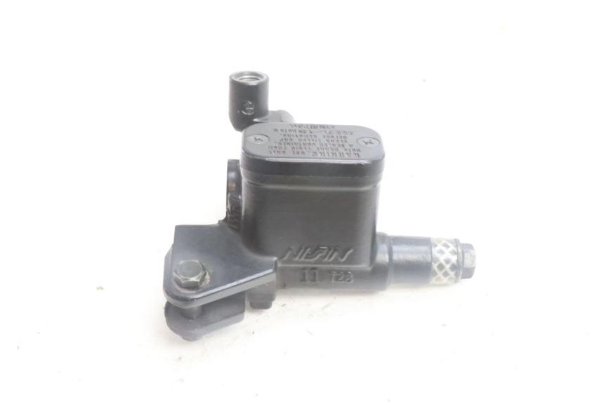photo de CILINDRO MESTRE DIANTEIRO YAMAHA N-MAX NMAX 125 (2021 - 2024) - Zoom do estado de desgaste