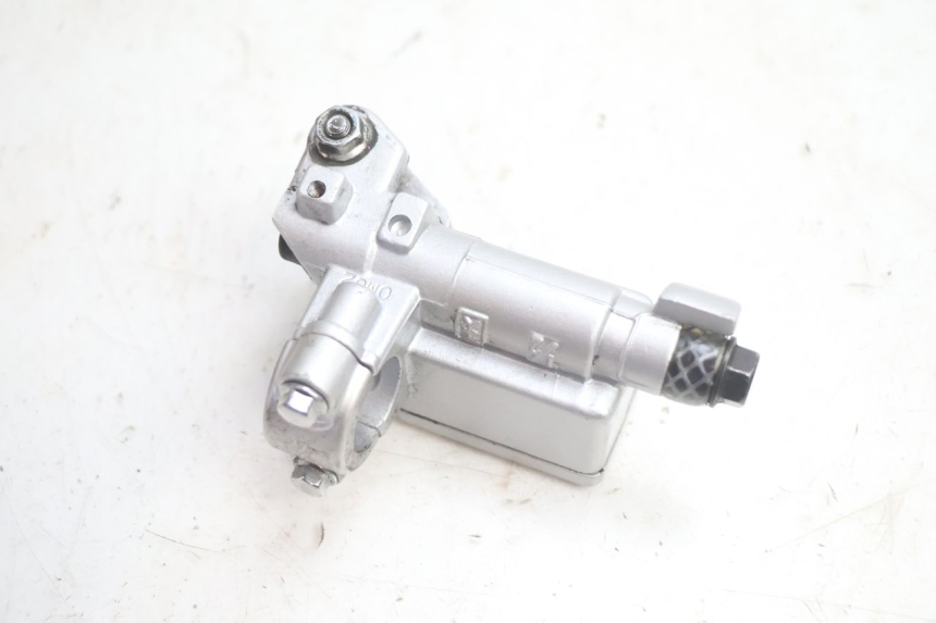 photo de CILINDRO MESTRE DIANTEIRO KYMCO LIKE 4T 50 (2019 - 2025) - Pontos de fixação