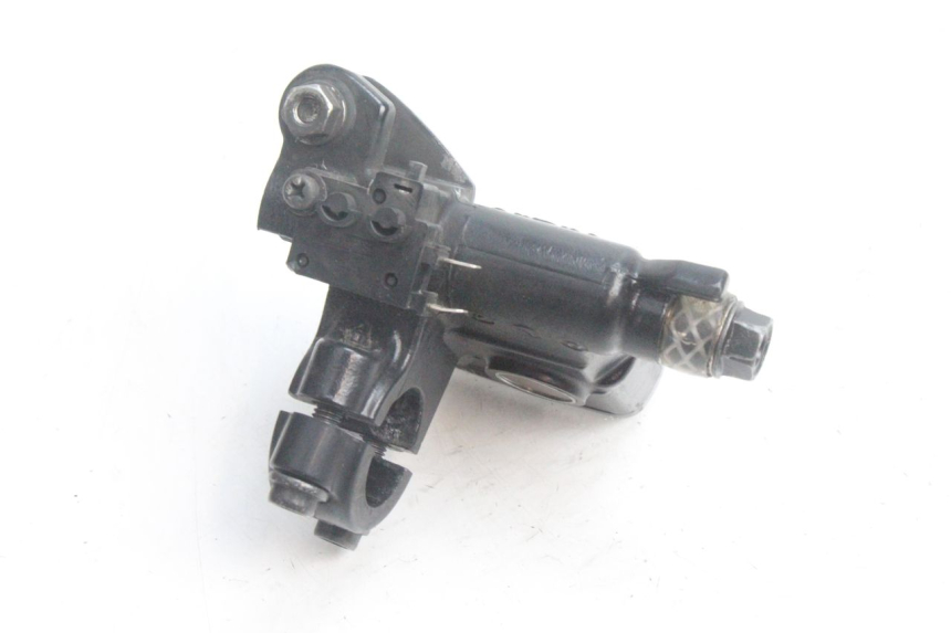 photo de CILINDRO MESTRE DIANTEIRO HONDA PCX (JF28) 125 (2009 - 2011) - Pontos de fixação