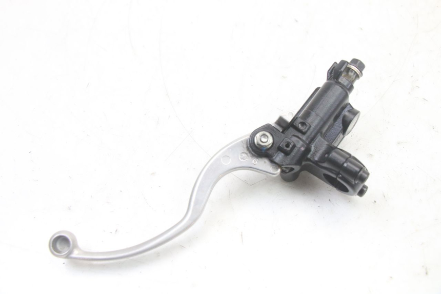 photo de CILINDRO MESTRE DIANTEIRO HONDA PCX (JF57/JF64) 125 (2014 - 2018) - Pontos de fixação