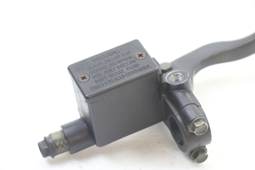 photo de CILINDRO MESTRE DIANTEIRO PEUGEOT CITYSTAR 125 (2011 - 2017) - Zoom do estado de desgaste