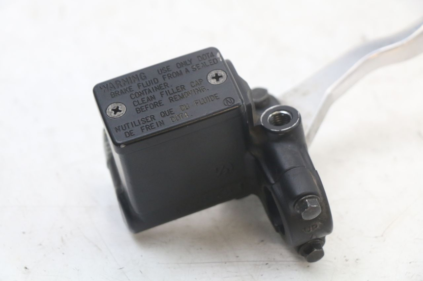 photo de CILINDRO MESTRE DIANTEIRO PEUGEOT SATELIS 125 (2010 - 2012) - Outro ângulo de visão
