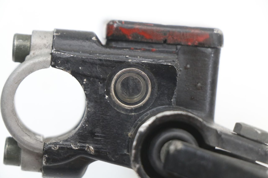 photo de CILINDRO MESTRE DIANTEIRO YCF PIT BIKE 125 (2010 - 2018) - Zoom do estado de desgaste