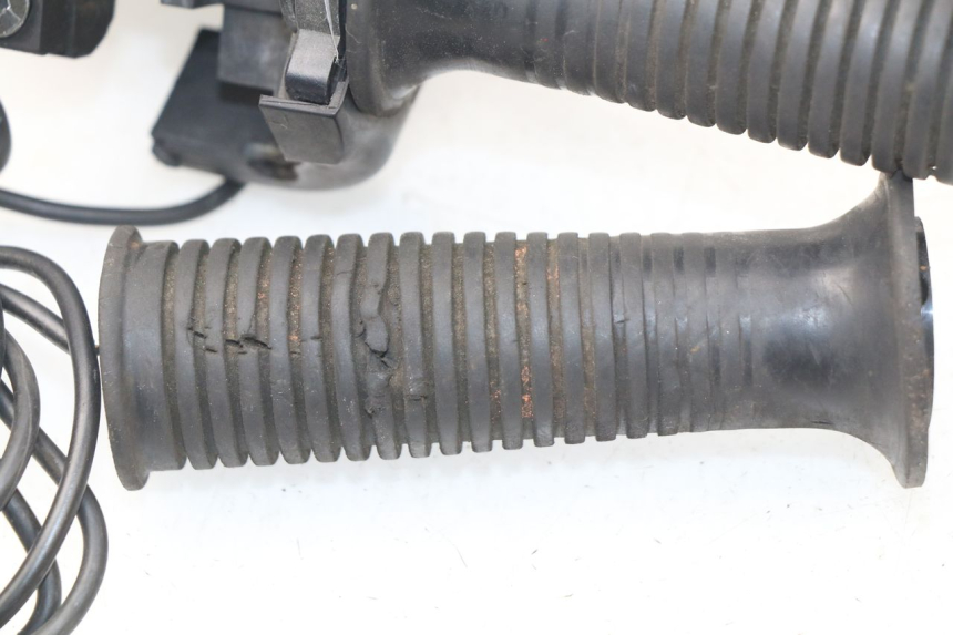 photo de CILINDRO MESTRE DIANTEIRO BMW R GS 1150 (1999 - 2004) - Outro ângulo de visão