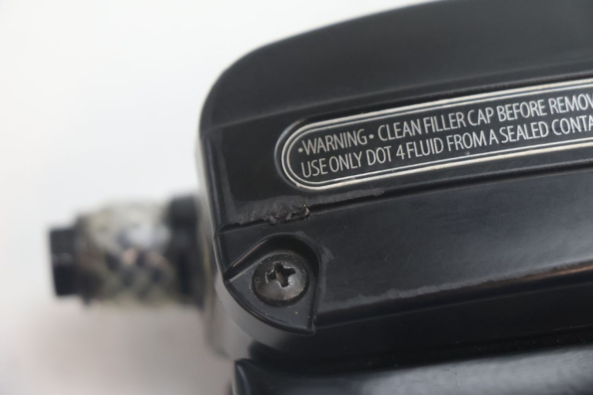 photo de CILINDRO MESTRE DIANTEIRO HARLEY DAVIDSON ROAD GLIDE FLTRXSE 1920 (2018 - 2022) - Zoom do estado de desgaste