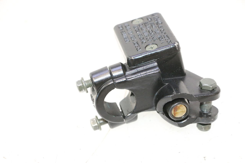 photo de CILINDRO MESTRE DIANTEIRO TNT MOTOR ROMA 12' 2T 50 (2007 - 2018) - Outro ângulo de visão