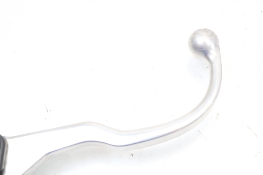 photo de CILINDRO MESTRE DIANTEIRO PEUGEOT SATELIS 125 (2010 - 2012) - Pontos de fixação