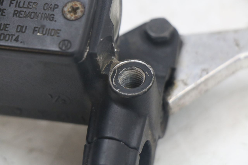 photo de CILINDRO MESTRE DIANTEIRO PEUGEOT SATELIS 125 (2006 - 2009) - Zoom do estado de desgaste