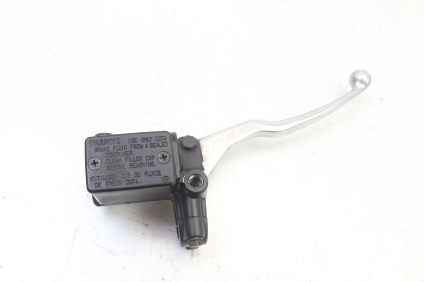 photo de CILINDRO MESTRE DIANTEIRO PEUGEOT SATELIS 250 (2006 - 2012) - Detalhe da peça