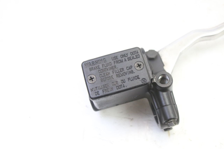 photo de CILINDRO MESTRE DIANTEIRO PEUGEOT SATELIS 250 (2006 - 2012) - Zoom do estado de desgaste