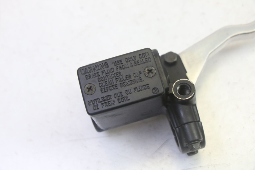 photo de CILINDRO MESTRE DIANTEIRO PEUGEOT SATELIS 125 (2010 - 2012) - Detalhe da peça