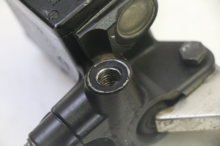 photo de CILINDRO MESTRE DIANTEIRO PEUGEOT SATELIS 125 (2013 - 2018) - Outro ângulo de visão