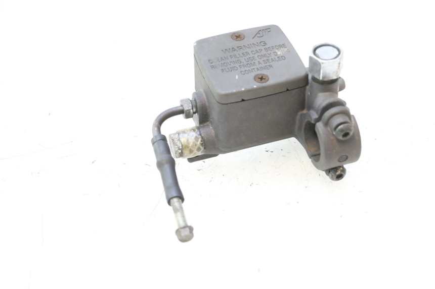 photo de CILINDRO MESTRE DIANTEIRO PEUGEOT SATELIS 125 (2006 - 2009) - Pontos de fixação