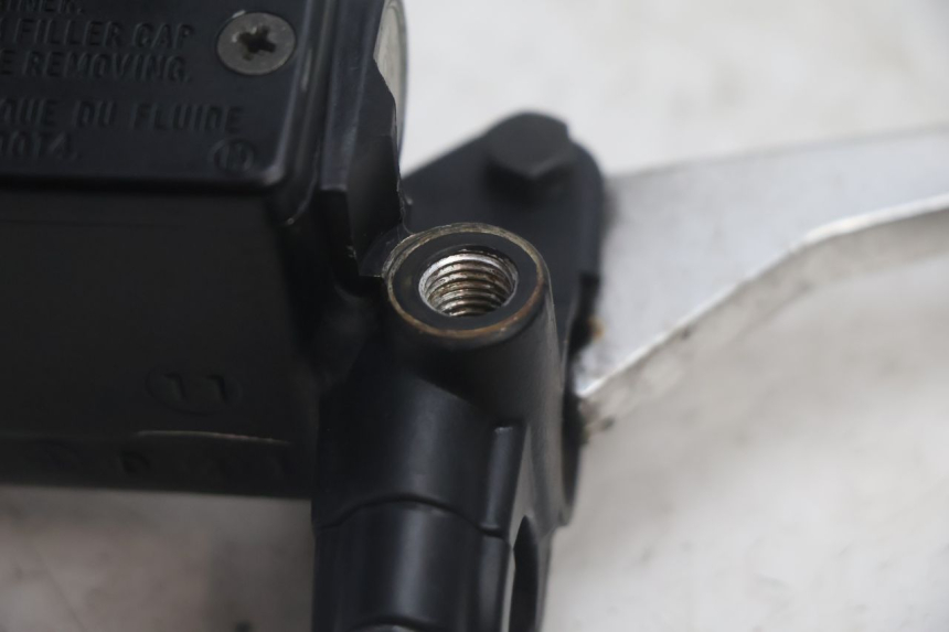 photo de CILINDRO MESTRE DIANTEIRO PEUGEOT SATELIS 125 (2013 - 2018) - Zoom do estado de desgaste