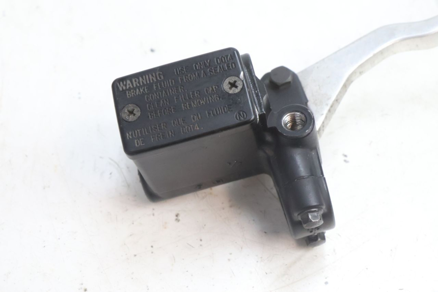 photo de CILINDRO MESTRE DIANTEIRO PEUGEOT SATELIS 125 (2006 - 2009) - Detalhe da peça