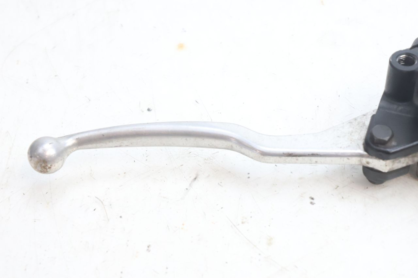 photo de CILINDRO MESTRE DIANTEIRO PEUGEOT SATELIS 125 (2006 - 2009) - Pontos de fixação