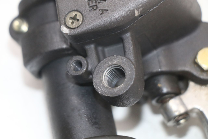 photo de CILINDRO MESTRE DIANTEIRO APRILIA SCARABEO GT 125 (1999 - 2007) - Outro ângulo de visão