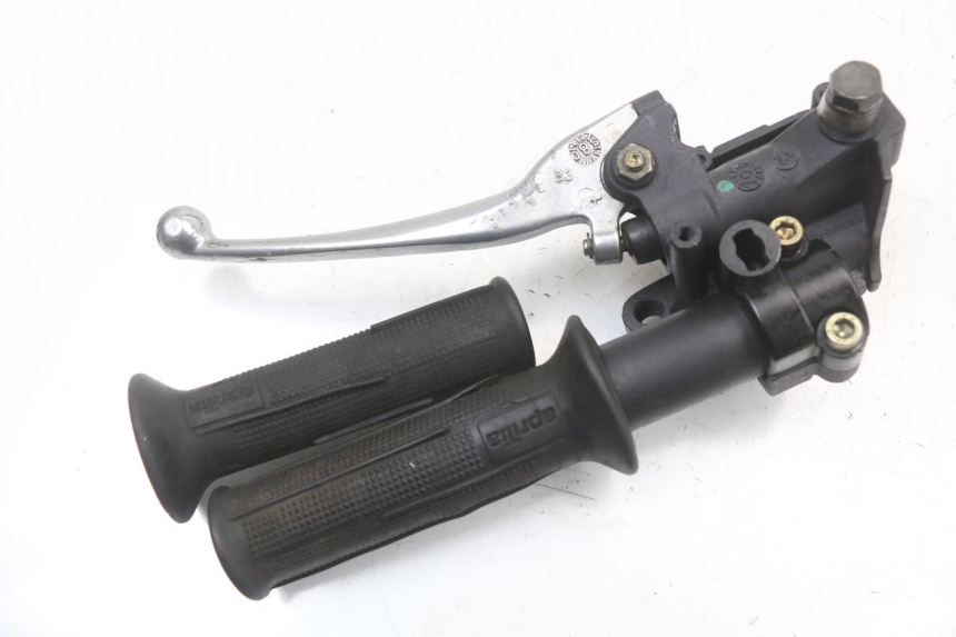photo de CILINDRO MESTRE DIANTEIRO APRILIA SCARABEO GT 125 (1999 - 2007) - Pontos de fixação