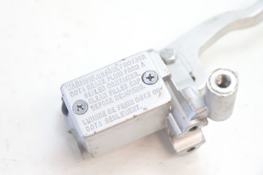 photo de CILINDRO MESTRE DIANTEIRO FYM SCOOTERONE 125 (2006 - 2008) - Detalhe da peça