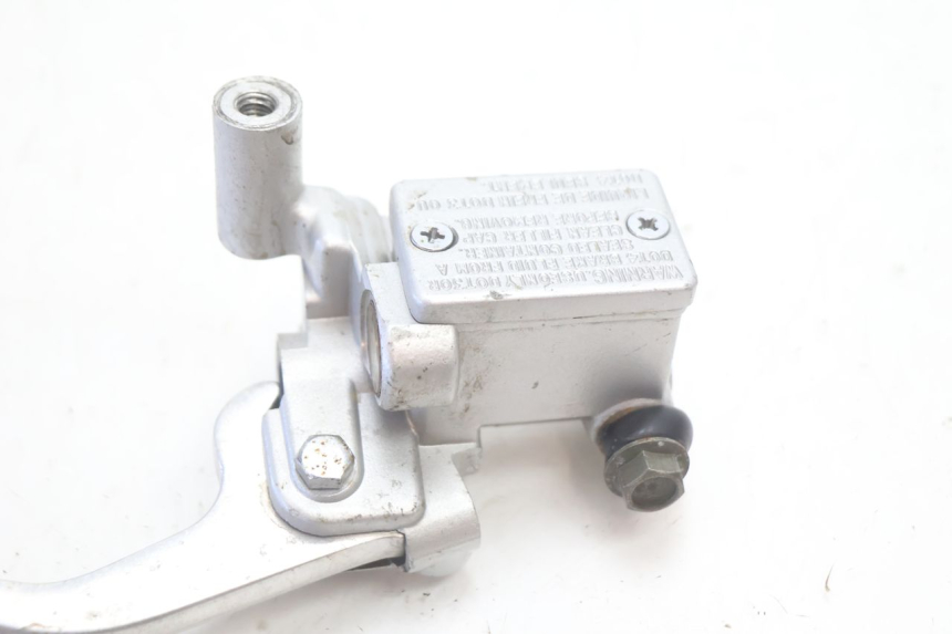 photo de CILINDRO MESTRE DIANTEIRO FYM SCOOTERONE 125 (2006 - 2008) - Pontos de fixação