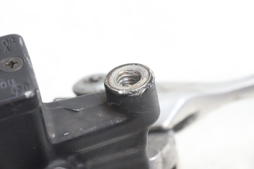 photo de CILINDRO MESTRE DIANTEIRO HONDA SH 125 (2001 - 2003) - Outro ângulo de visão