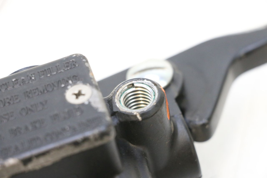 photo de CILINDRO MESTRE DIANTEIRO APRILIA SR MOTARD 50 (2012 - 2018) - Zoom do estado de desgaste