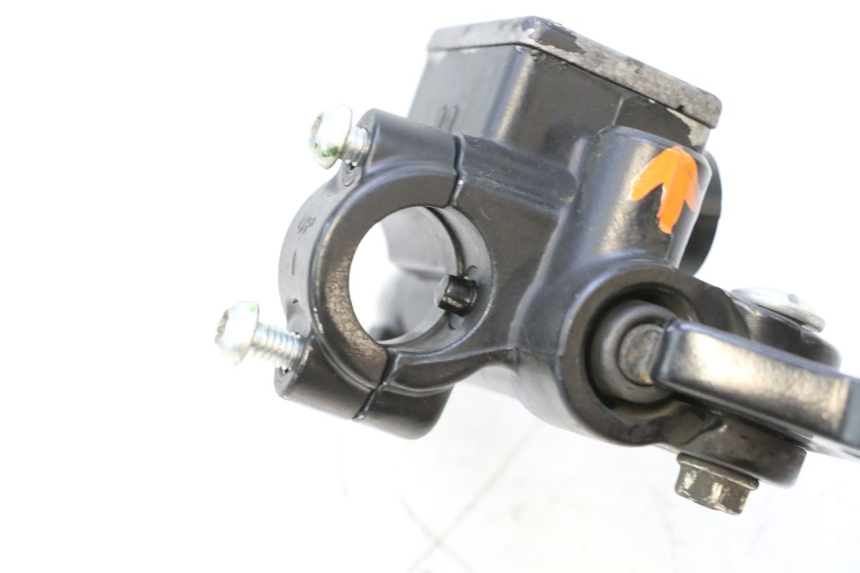 photo de CILINDRO MESTRE DIANTEIRO APRILIA SR MOTARD 50 (2012 - 2018) - Pontos de fixação