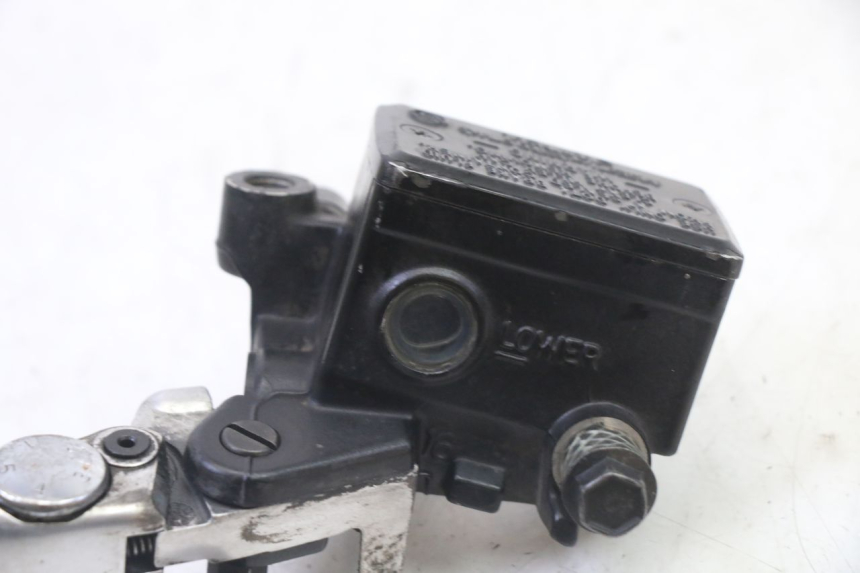 photo de CILINDRO MESTRE DIANTEIRO YAMAHA TDM ABS 900 (2002 - 2014) - Vista geral