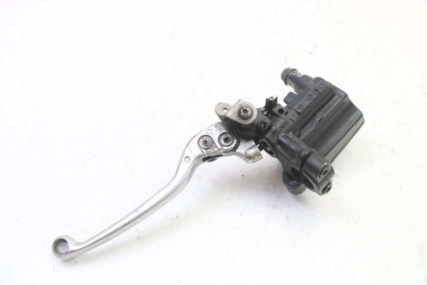photo de CILINDRO MESTRE DIANTEIRO YAMAHA TDM ABS 900 (2002 - 2014) - Pontos de fixação