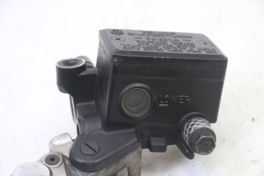 photo de CILINDRO MESTRE DIANTEIRO YAMAHA TDM ABS 900 (2002 - 2014) - Ampliação técnica