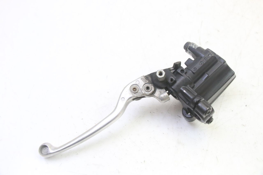 photo de CILINDRO MESTRE DIANTEIRO YAMAHA TDM ABS 900 (2002 - 2014) - Pontos de fixação