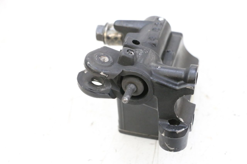 photo de CILINDRO MESTRE DIANTEIRO YAMAHA TDM ABS 900 (2002 - 2014) - Zoom do estado de desgaste