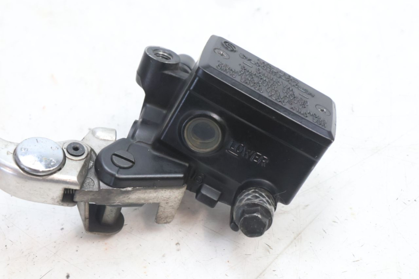 photo de CILINDRO MESTRE DIANTEIRO YAMAHA TDM ABS 900 (2002 - 2014) - Zoom do estado de desgaste