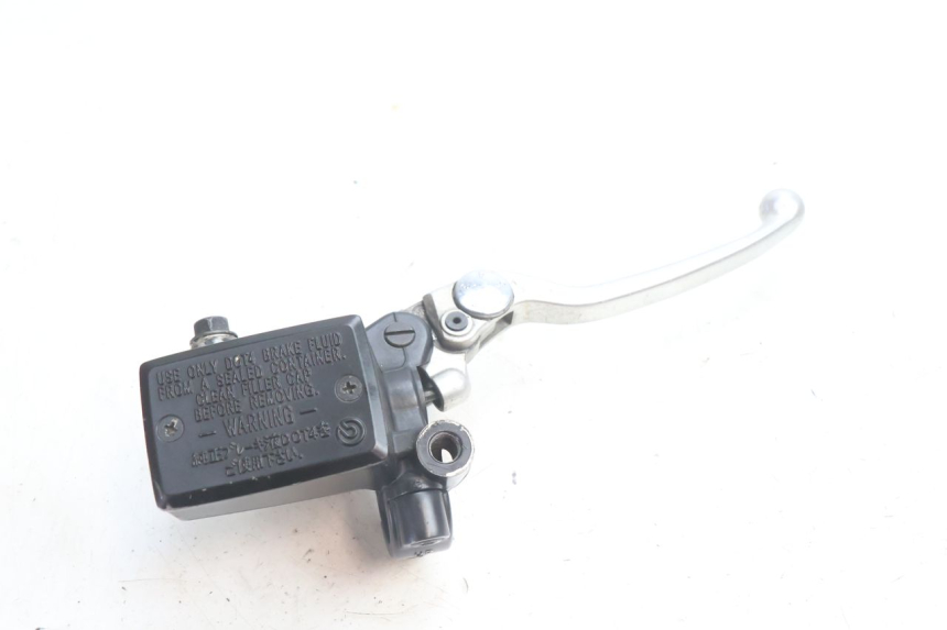 photo de CILINDRO MESTRE DIANTEIRO YAMAHA TDM ABS 900 (2002 - 2014) - Outro ângulo de visão