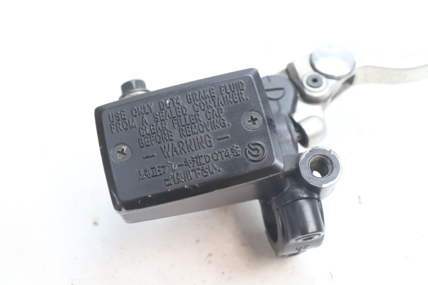 photo de CILINDRO MESTRE DIANTEIRO YAMAHA TDM ABS 900 (2002 - 2014) - Ampliação técnica