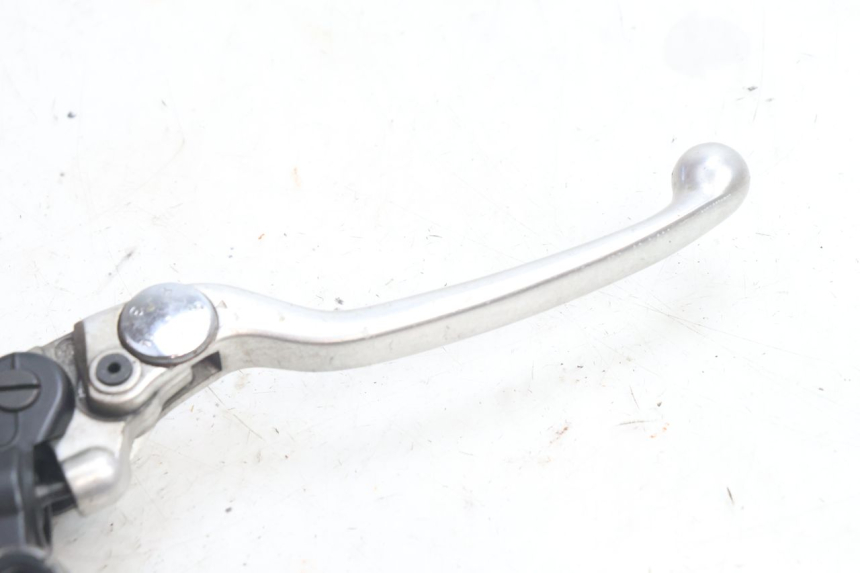 photo de CILINDRO MESTRE DIANTEIRO YAMAHA TDM ABS 900 (2002 - 2014) - Pontos de fixação