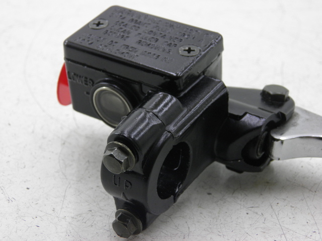 photo de CILINDRO MESTRE DIANTEIRO TNT MOTOR ROMA 10' 4T 50 (2007 - 2018) - Ampliação técnica